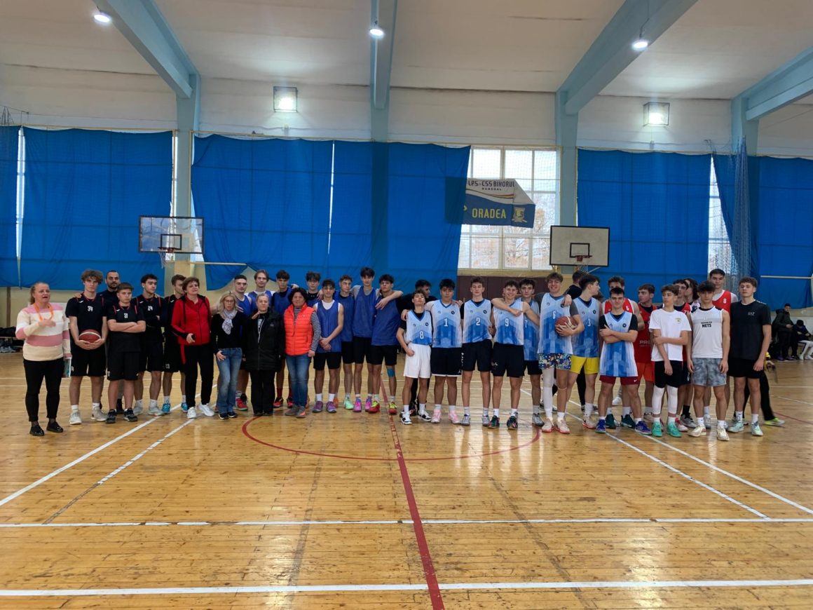 Campion in scoala in Bihor  – intra in scena liceenii